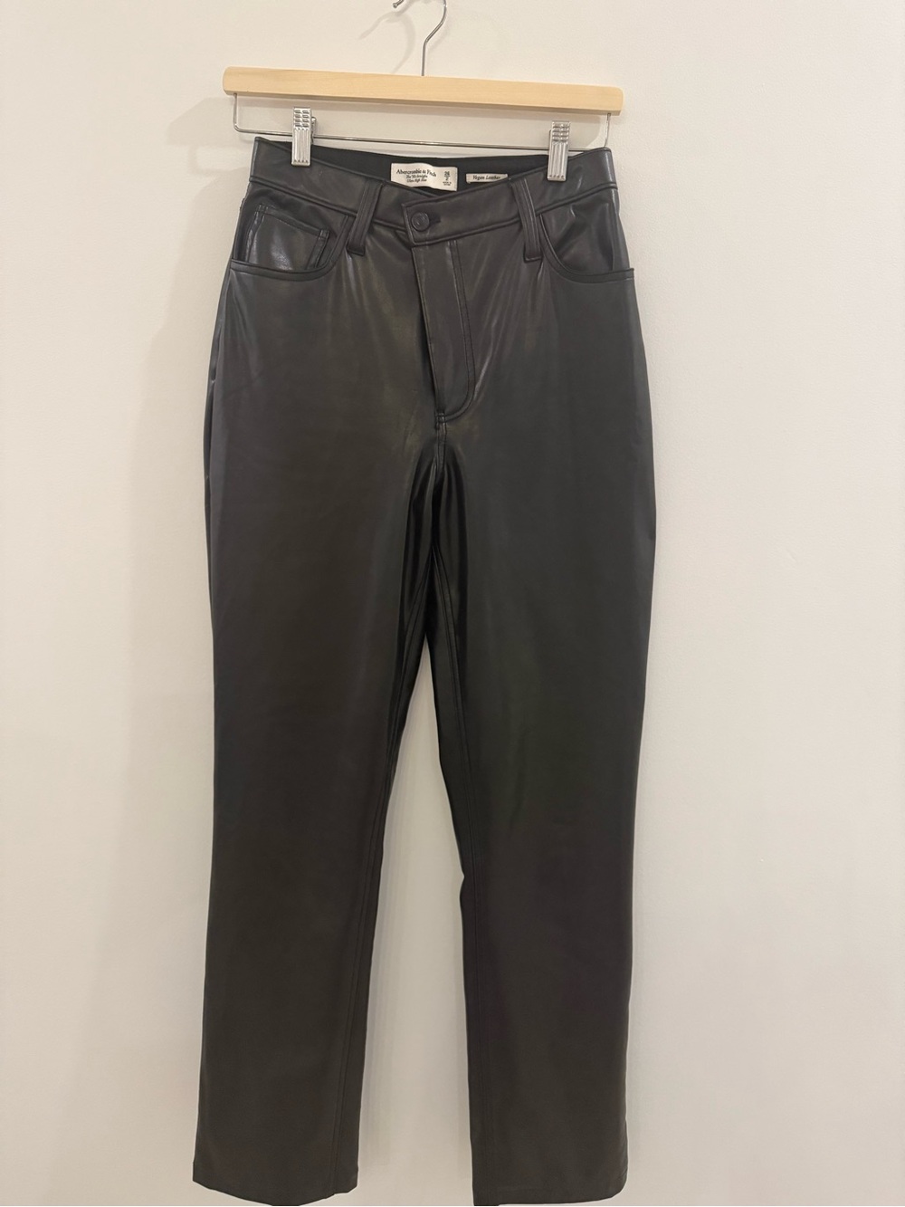 Abercrombie & Fitch the 90’s Curve Love Black Vegan Leather Pants size 26 / 2